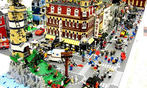 Il Lego diventa arte: la mostra dei dischi arriva in Sicilia